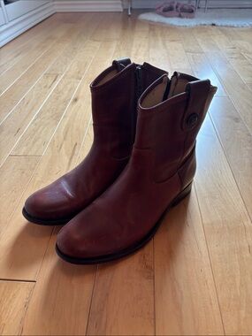 Women’s Leather Mid-Calf Boots - Brown